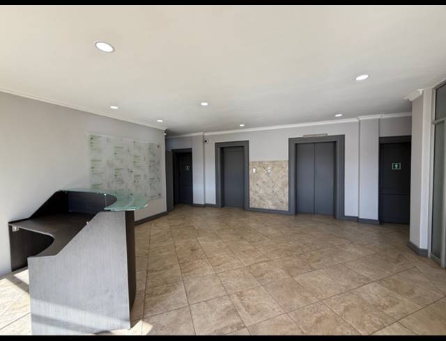 200M² OFFICE TO LET IN TULISA PARK